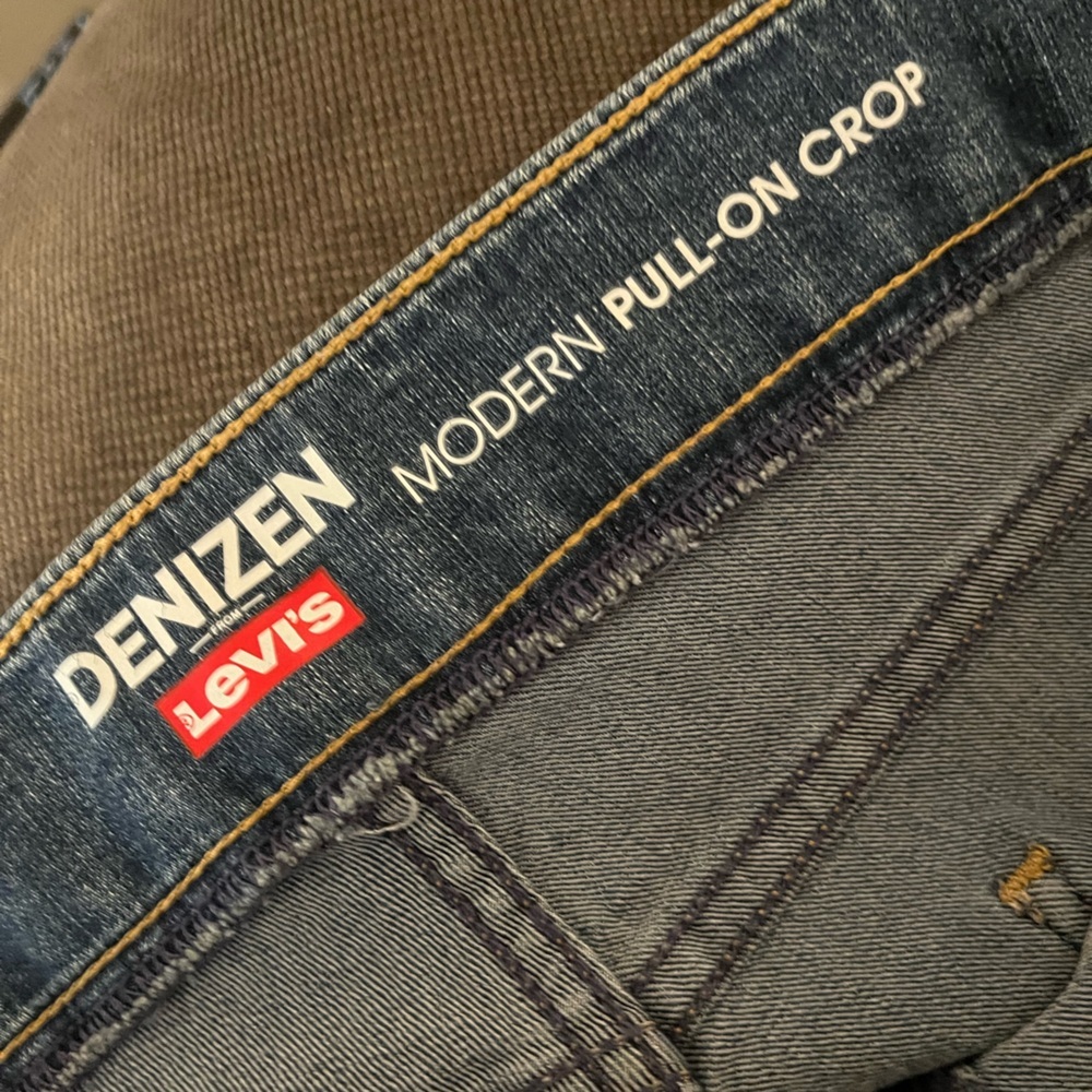Levi's Denizen Modern Pull-On Crop Medium Dark Wash Jeans. Size Women's 16 - Picture 9 of 14